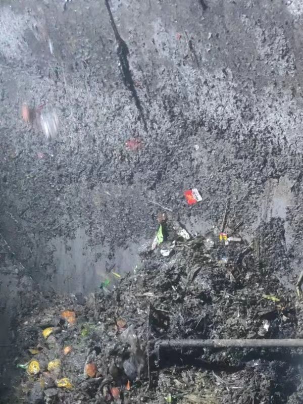本号镇污水池清理